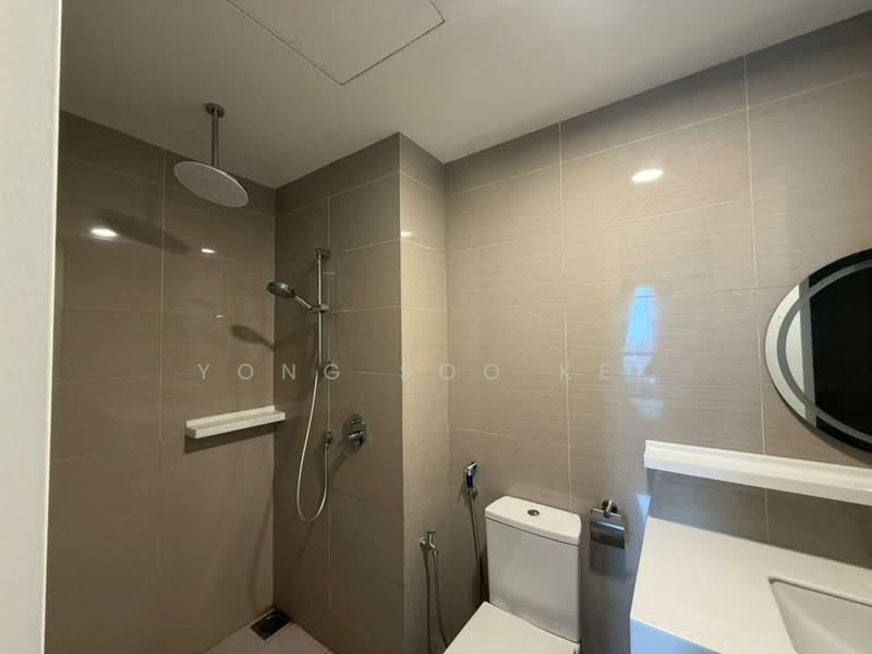 Servis Apartment untuk Disewa di GEM Residences - Yong Soo Kee - Bathroom - PropertyGuru.com.my