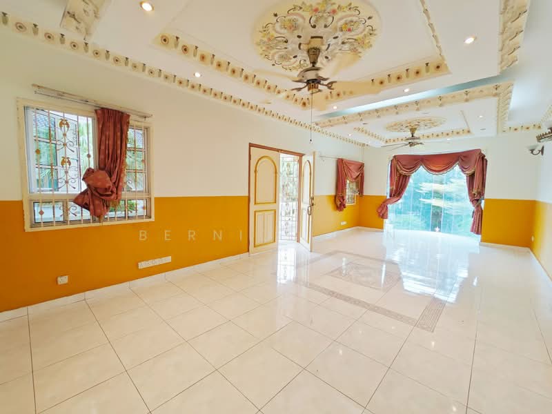 Bungalow for Sale in Taman Bukit Rinting (Masai) - Bernice Gan - Living Room - PropertyGuru.com.my