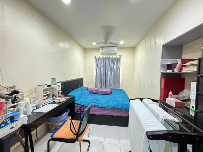 2-storey Terraced House for Sale in Kota Emerald (Rawang) - Poh Kwen Kok - Bedroom - PropertyGuru.com.my