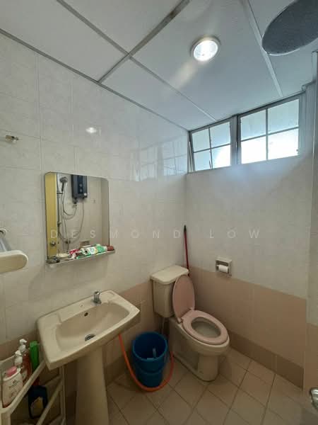Kondominium untuk Disewa di Tiara Duta - Desmond Low - Bathroom - PropertyGuru.com.my