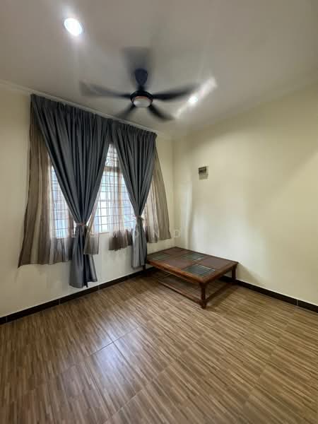 Kondominium untuk Disewa di Tiara Duta - Desmond Low - Living Room - PropertyGuru.com.my