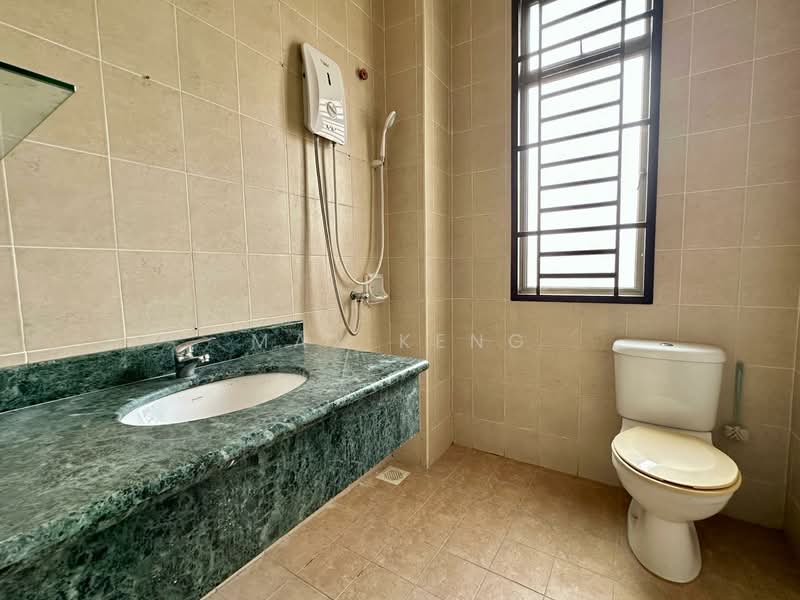 Cluster House for Sale in Kulai (Johor) - Max Keng - Bathroom - PropertyGuru.com.my
