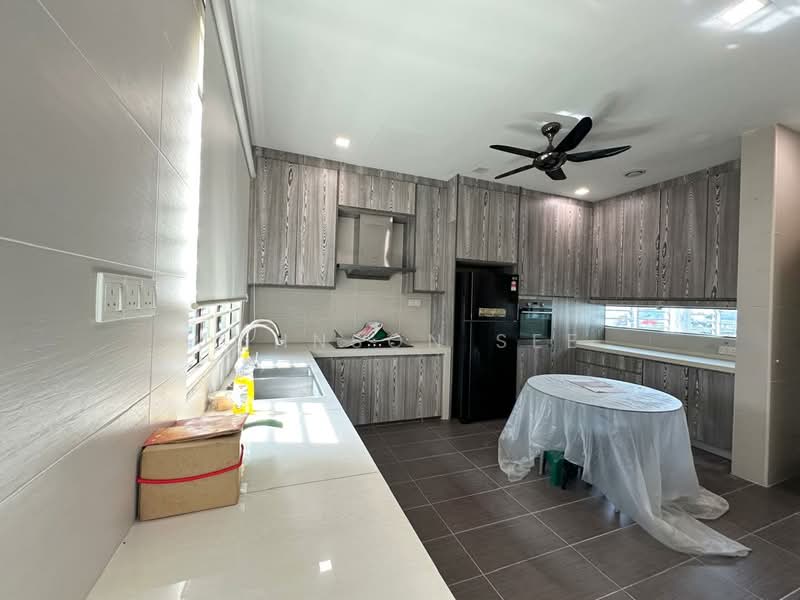 2.5-storey Terraced House for Sale in USJ Heights (Subang Jaya) - Johnson See - Kitchen - PropertyGuru.com.my
