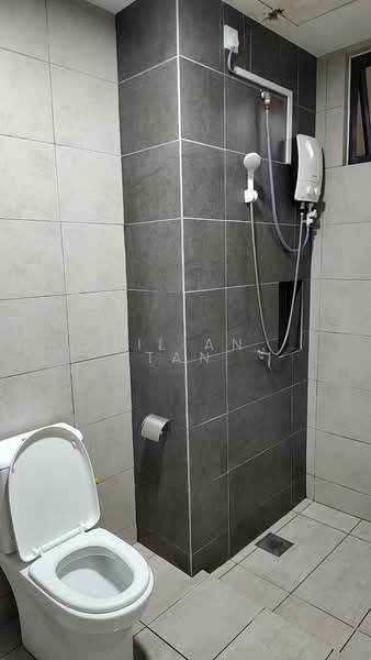 Service Residence for Sale at Luminari - Lilian Tan - Bathroom - PropertyGuru.com.my