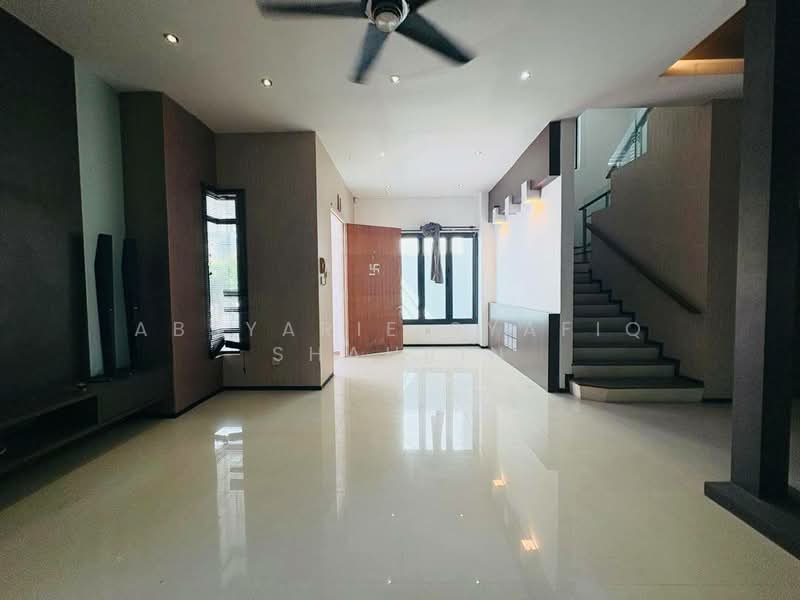 Rumah Berkembar untuk Disewa di Seksyen 13 (Shah Alam) - Absyarie Syafiq Shahrin - PropertyGuru.com.my