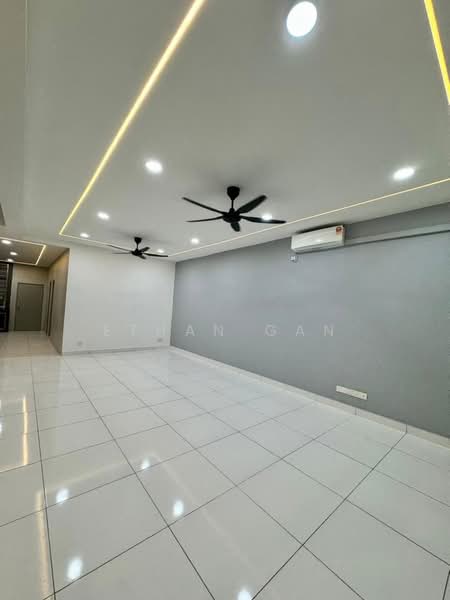 2-storey Terraced House for Sale in Taman Bestari Indah (Ulu Tiram) - Ethan Gan - Living Room - PropertyGuru.com.my