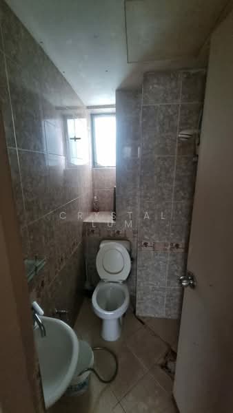 Kondominium untuk Disewa di Kepong Sentral Condominium - Crystal Lum - Bathroom - PropertyGuru.com.my