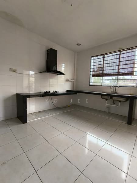 2-storey Terraced House for Sale in Kuching (Sarawak) - KC Jee - Kitchen - PropertyGuru.com.my
