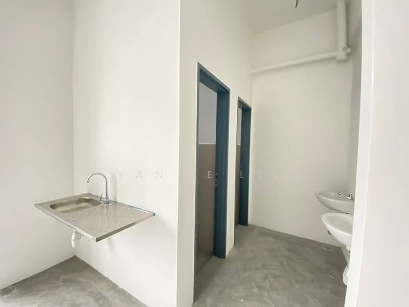 Shop / Office for Rent in Iskandar Puteri (Nusajaya) (Johor) - Yan Le Lee - Bathroom - PropertyGuru.com.my