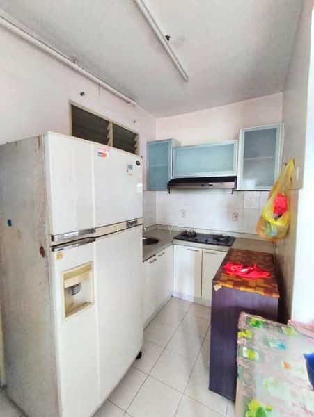 Apartment for Rent at Villa Krystal @ Bandar Selesa Jaya - Sun Yap - Kitchen - PropertyGuru.com.my
