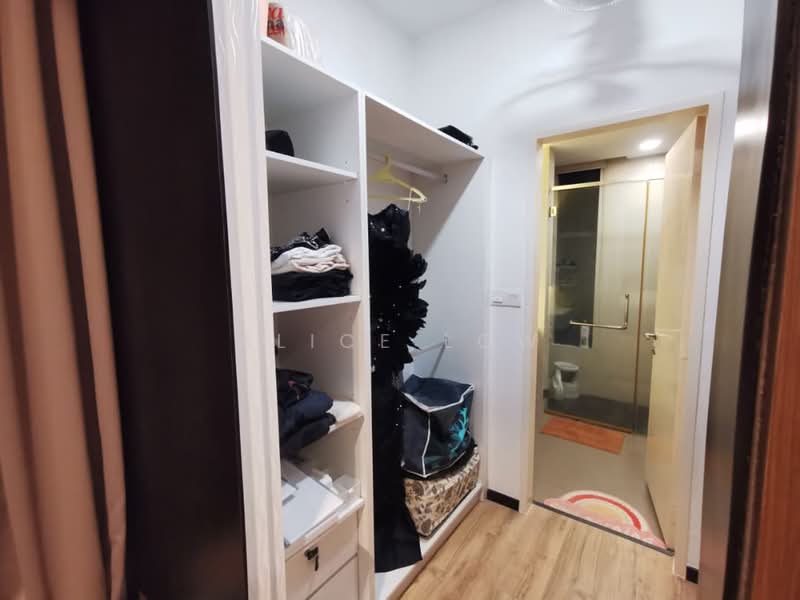 Service Residence for Sale at LakePark Residence @ KL North - Alice Low - Bathroom - PropertyGuru.com.my