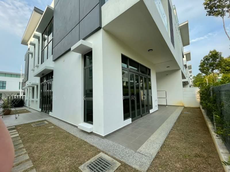 Semi-Detached House for Sale in Cyberjaya (Selangor) - Syikin Brown - Exterior - PropertyGuru.com.my