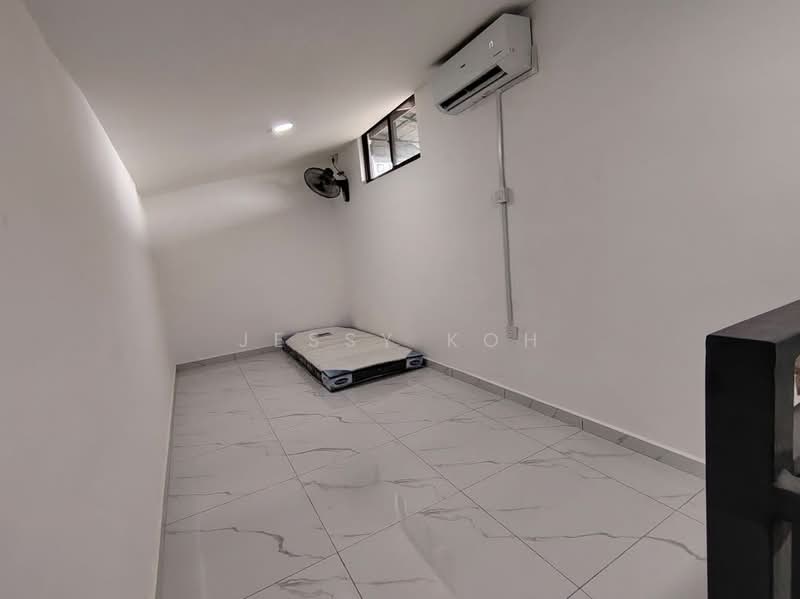 1-storey Terraced House for Rent in Taman Abad (Johor Bahru) - Jessy Koh - Bedroom - PropertyGuru.com.my
