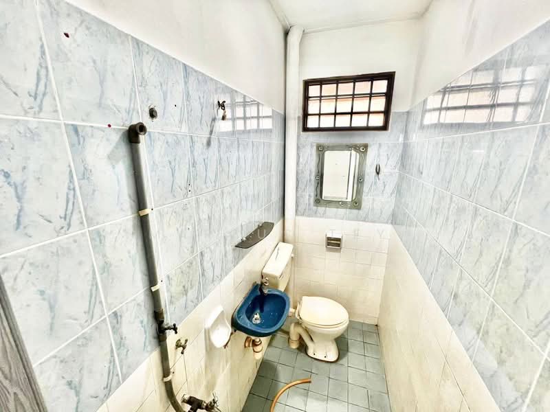 2-storey Terraced House for Sale in Perling (Skudai) - Marcus Tey - Bathroom - PropertyGuru.com.my