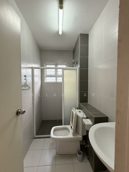 Semi-Detached House for Sale in Setia Damai (Setia Alam) - Allan Tan - Bathroom - PropertyGuru.com.my