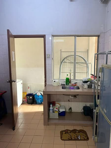 Apartment for Sale at Pangsapuri Lotus (Teratai) - Chow Kok Toong - Kitchen - PropertyGuru.com.my
