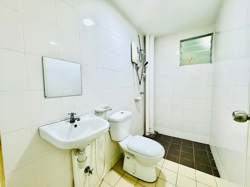 Apartment for Rent at Seri Jati - Jansen Khoo - Bathroom - PropertyGuru.com.my