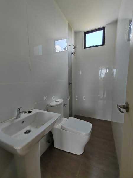 Townhouse for Sale in Kuching (Sarawak) - KC Jee - Bathroom - PropertyGuru.com.my