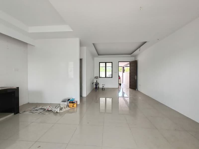 Townhouse for Sale in Kuching (Sarawak) - KC Jee - Living Room - PropertyGuru.com.my