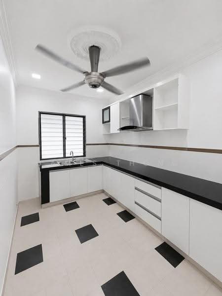 2-storey Terraced House for Sale in Sri Petaling (Kuala Lumpur) - James Thong - Kitchen - PropertyGuru.com.my