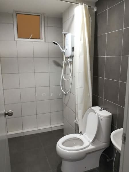 Condominium for Rent at Fairview Residence - Joey Teh - Bathroom - PropertyGuru.com.my