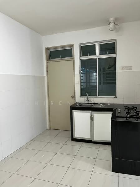 Service Residence for Sale at Tebrau City Residences - Shirene Lee - Kitchen - PropertyGuru.com.my