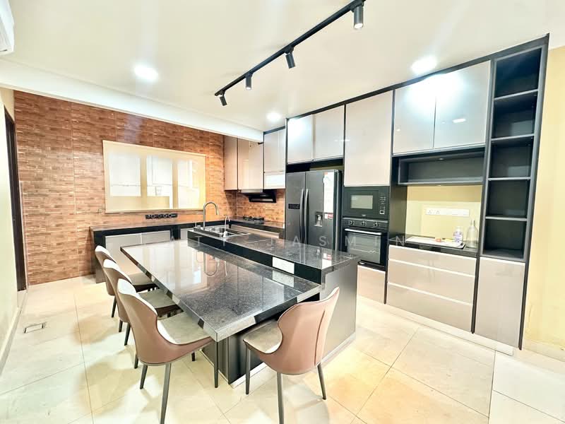 2.5-storey Terraced House for Sale in Seksyen 16 (Shah Alam) - Zaty Jasmin - Kitchen - PropertyGuru.com.my