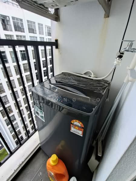 Servis Apartment untuk Dijual di Midas @ Seri Alam - Ee Fong Toh - Balcony - PropertyGuru.com.my