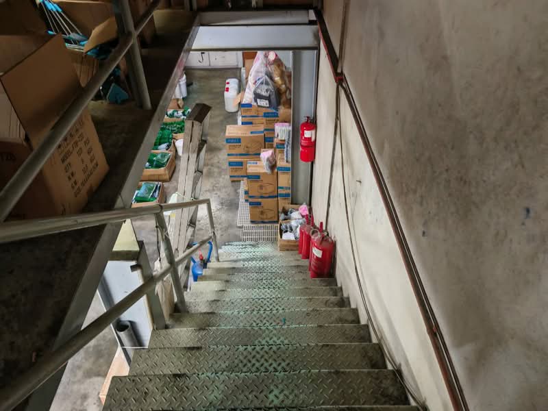 Factory for Rent in Taman Industri Bolton (Batu Caves) - Kent Goey - Corridor - PropertyGuru.com.my