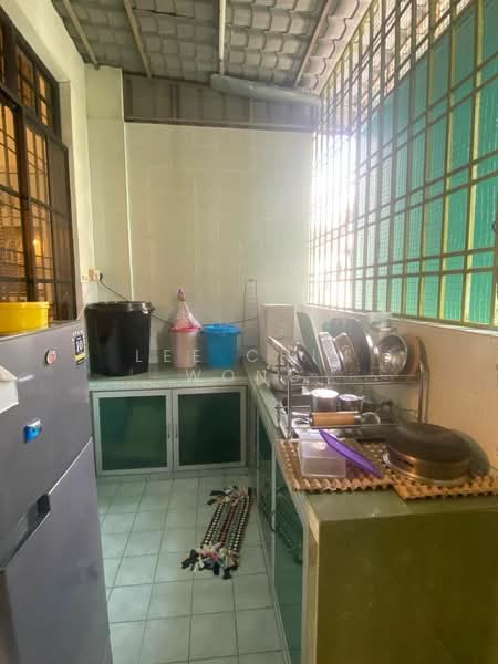 1-storey Terraced House for Sale in Ulu Tiram (Johor) - Lee Chin Wong - Kitchen - PropertyGuru.com.my