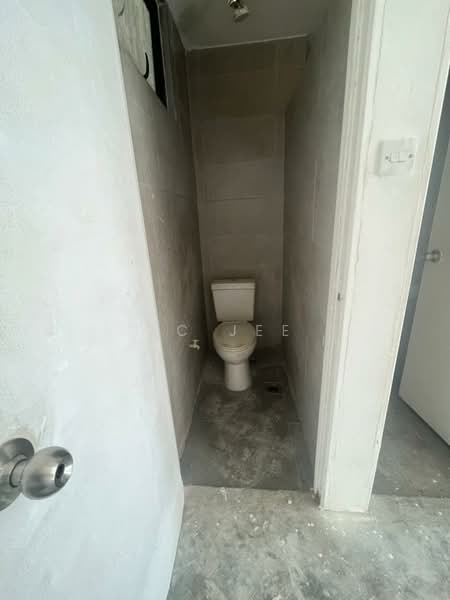 Shop / Office for Sale in Tabuan Jaya (Kuching) - KC Jee - PropertyGuru.com.my