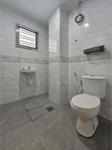 Rumah Teres 2 Tingkat untuk Dijual di Taman Desa Jaya (Johor Bahru) - Yoland . - Bathroom - PropertyGuru.com.my