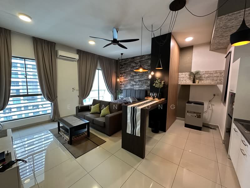 Servis Apartment untuk Disewa di Cybersquare - Ethan Yong - Living Room - PropertyGuru.com.my
