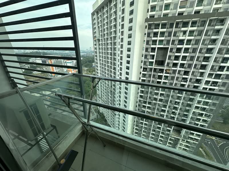 Servis Apartment untuk Disewa di Cybersquare - Ethan Yong - Balcony - PropertyGuru.com.my