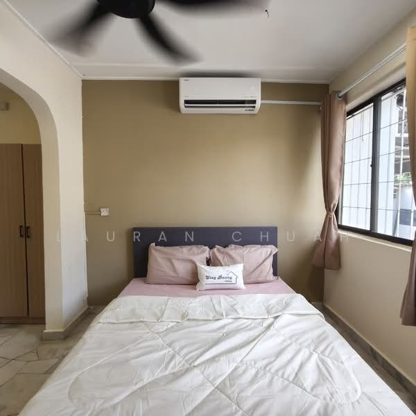 Rumah Teres 2 Tingkat untuk Disewa di Taman Sea (Petaling Jaya) - Lauran Chuah - Bedroom - PropertyGuru.com.my