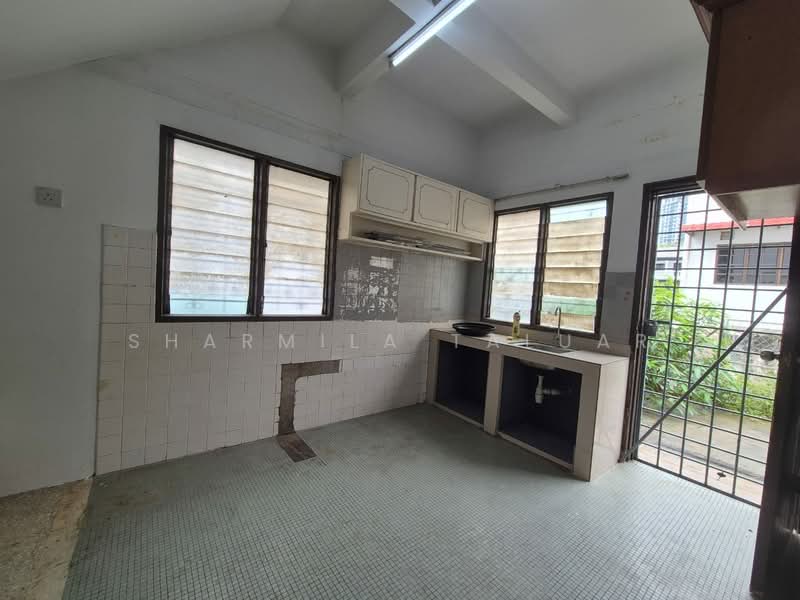 Rumah Teres 2 Tingkat untuk Dijual di SS2 (Petaling Jaya) - Sharmila Taluar - Kitchen - PropertyGuru.com.my