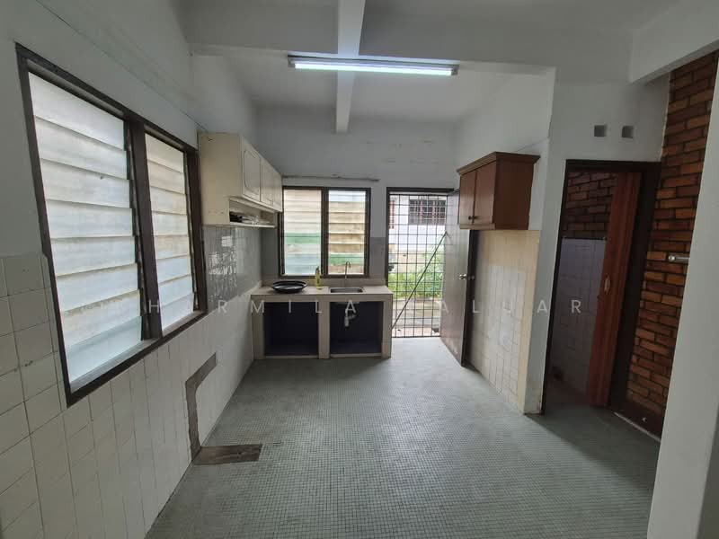 Rumah Teres 2 Tingkat untuk Dijual di SS2 (Petaling Jaya) - Sharmila Taluar - Kitchen - PropertyGuru.com.my