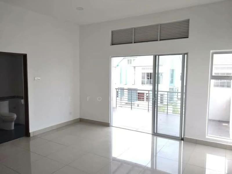 Cluster House for Sale in Nusantara Prima (Gelang Patah) - Ee Fong Toh - PropertyGuru.com.my