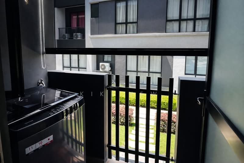 Rumah Bandar untuk Dijual di Eco Ardence (Setia Alam) - Kiki Yew - Balcony - PropertyGuru.com.my