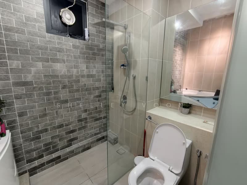 Condominium for Rent at Queens Residences Q1 @ Queens Waterfront - Shelley Voon - Bathroom - PropertyGuru.com.my
