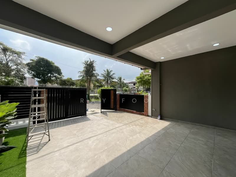 Rumah Teres 2 Tingkat untuk Dijual di Sungai Long (Bandar Sungai Long) - Ray Foo - Exterior - PropertyGuru.com.my