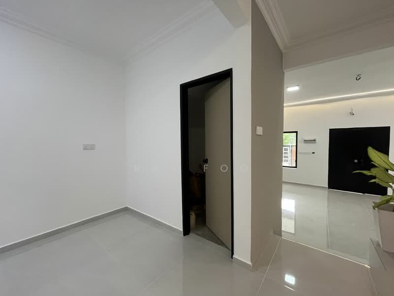 Rumah Teres 2 Tingkat untuk Dijual di Sungai Long (Bandar Sungai Long) - Ray Foo - Interior - PropertyGuru.com.my