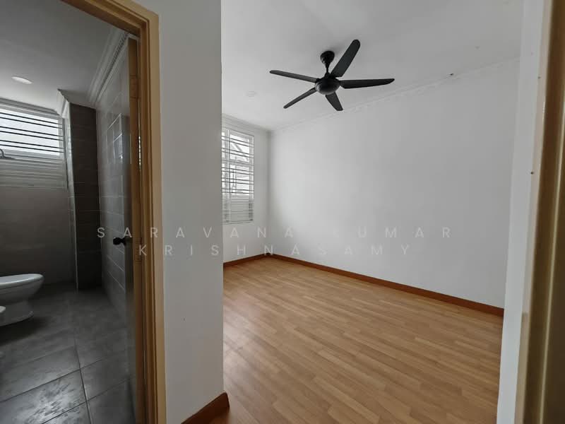 3-storey Terraced House for Sale in Shah Alam (Selangor) - Saravana Kumar Krishnasamy - Bathroom - PropertyGuru.com.my