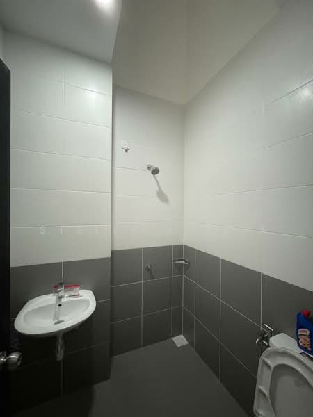 Rumah Kluster untuk Disewa di Eco Botanic (Iskandar Puteri (Nusajaya)) - Stella Narita - Bathroom - PropertyGuru.com.my
