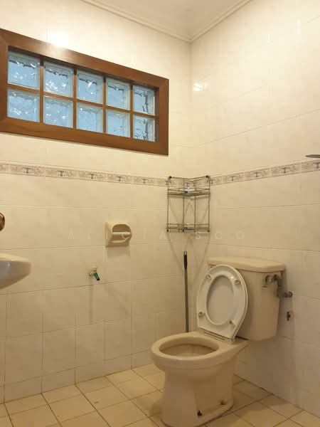 Semi-Detached House for Sale in Bukit Rahman Putra (Sungai Buloh) - Alicia Soo - Bathroom - PropertyGuru.com.my