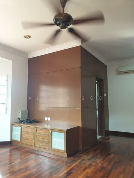 Semi-Detached House for Sale in Bukit Rahman Putra (Sungai Buloh) - Alicia Soo - Living Room - PropertyGuru.com.my
