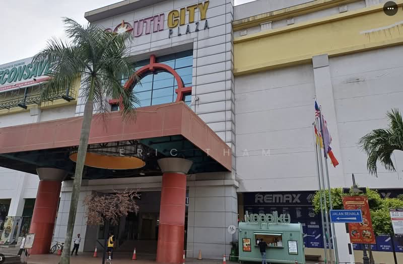 Shop for Rent in Seri Kembangan (Selangor) - Eric Tham - Exterior - PropertyGuru.com.my