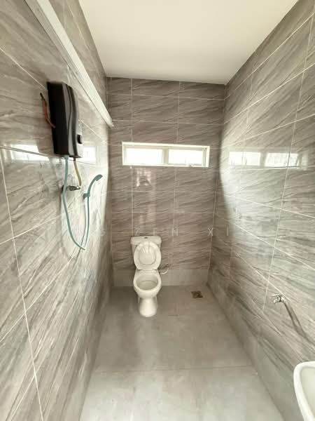 2-storey Terraced House for Sale in Taman Ungku Tun Aminah (Skudai) - NG ZEN XI - Bathroom - PropertyGuru.com.my