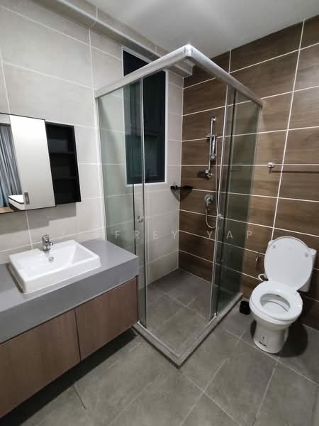 Condominium for Sale at Hillcrest Heights - Jeffrey Yap - Bathroom - PropertyGuru.com.my