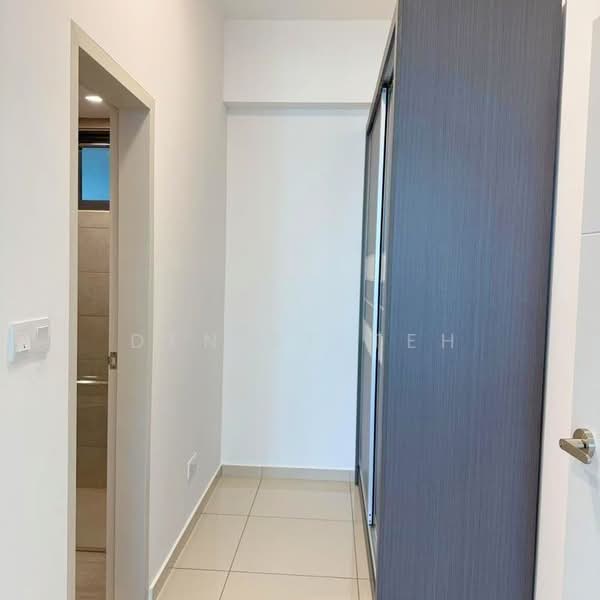 Kondominium untuk Disewa di Waterside Residence - Denise Teh - Corridor - PropertyGuru.com.my